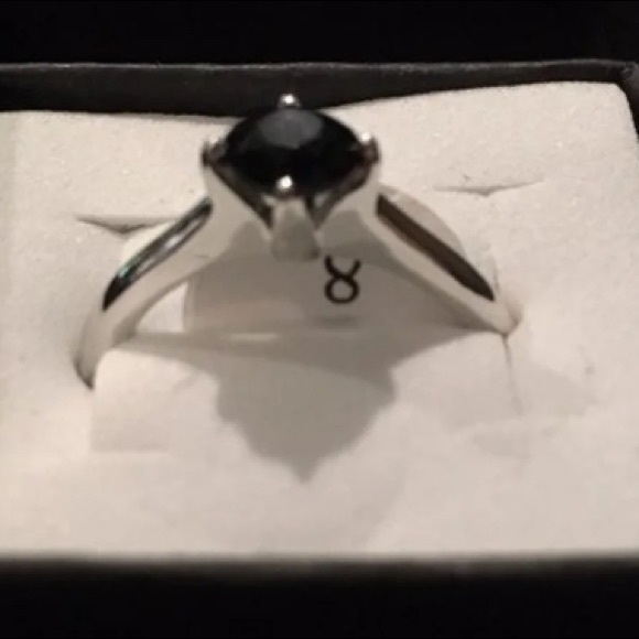 Ring sz 8 - Picture 3 of 4